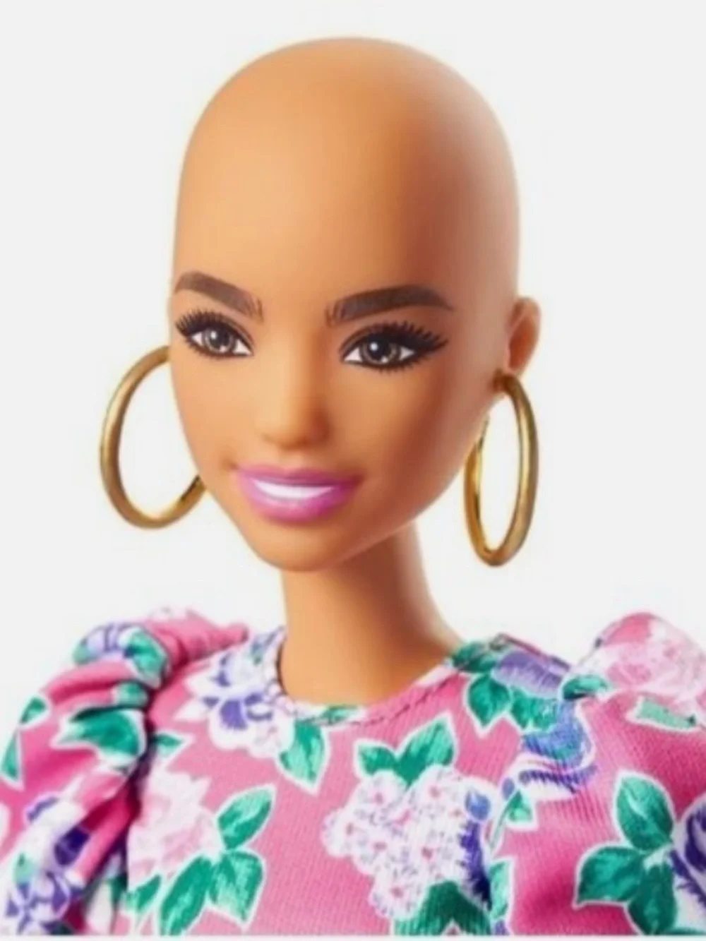 N/A fashionista bald